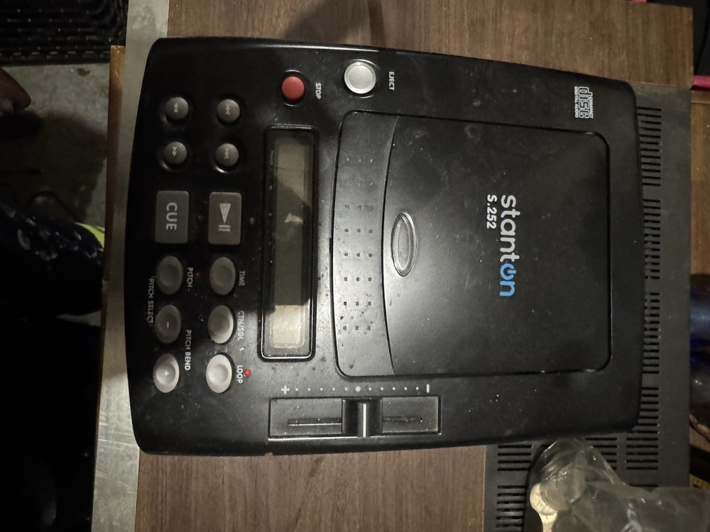 Stanton S-252 CD Player Professional DJ W/ Pitch Control Table Top