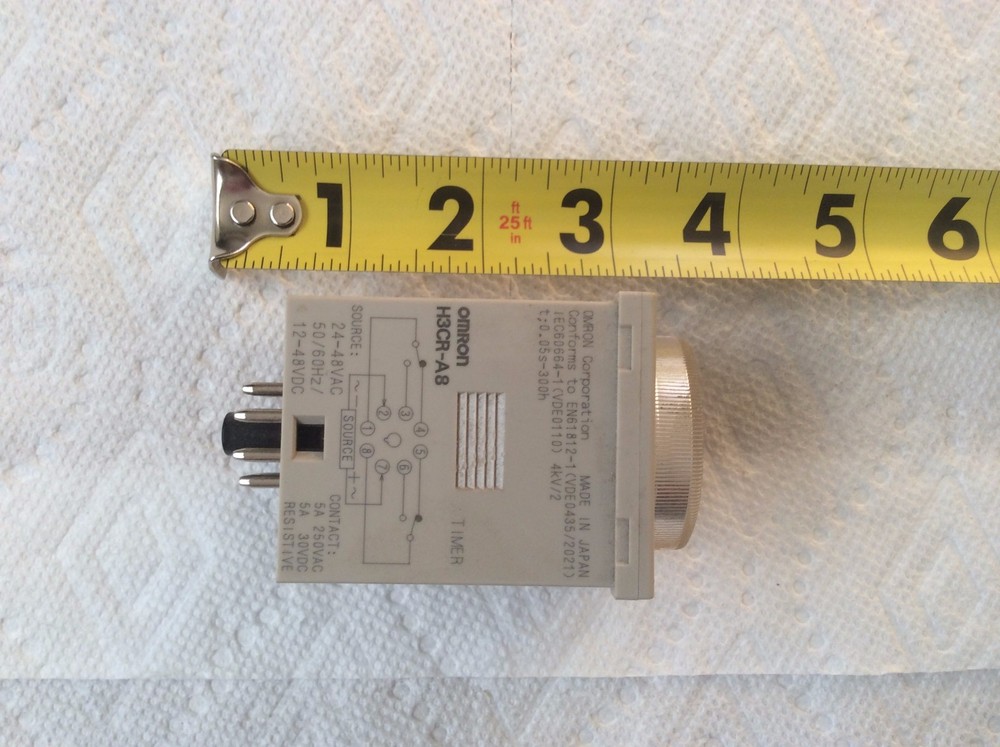 Omron H3CR-A8 Timer