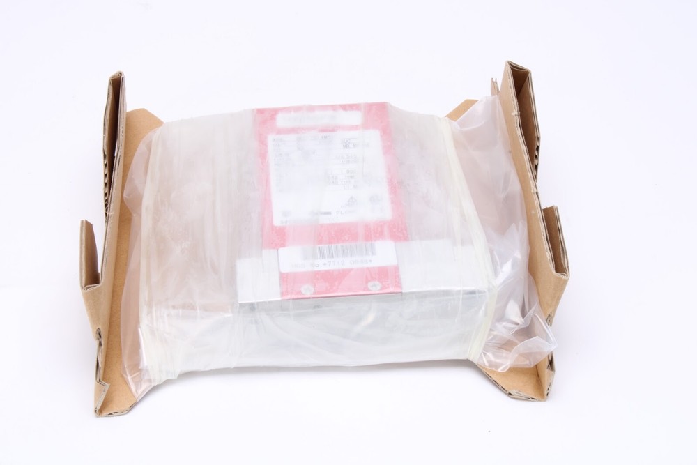 Horiba SEC-Z514MGX Mass Flow Controller - New Open Box