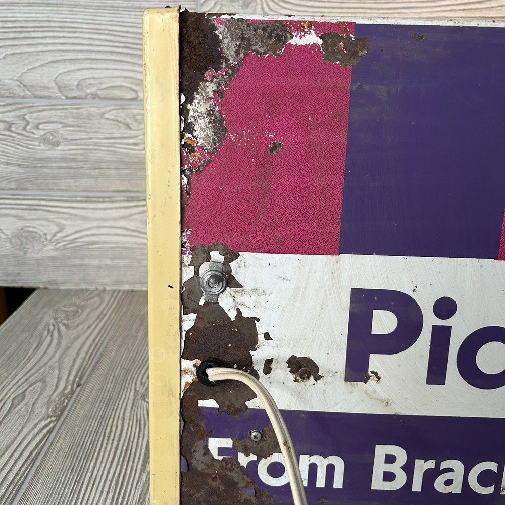 Brachs Candy Sign
