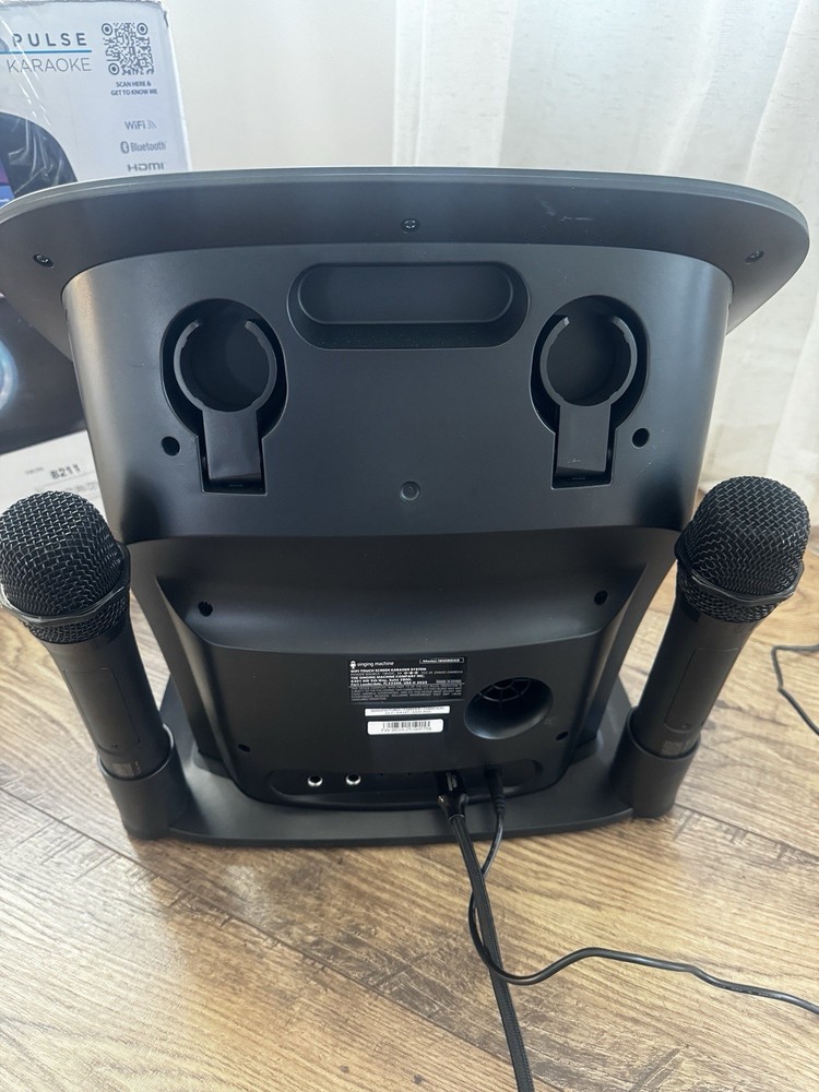 SINGING MACHINE ISM9033 WIFI TOUCHSCREEN KARAOKE SYSTEM TESTED