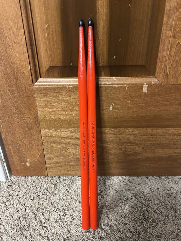 Hot Sticks Solid Hickory 2B USA 2 Drum Sticks Drumsticks Red  1 Pair