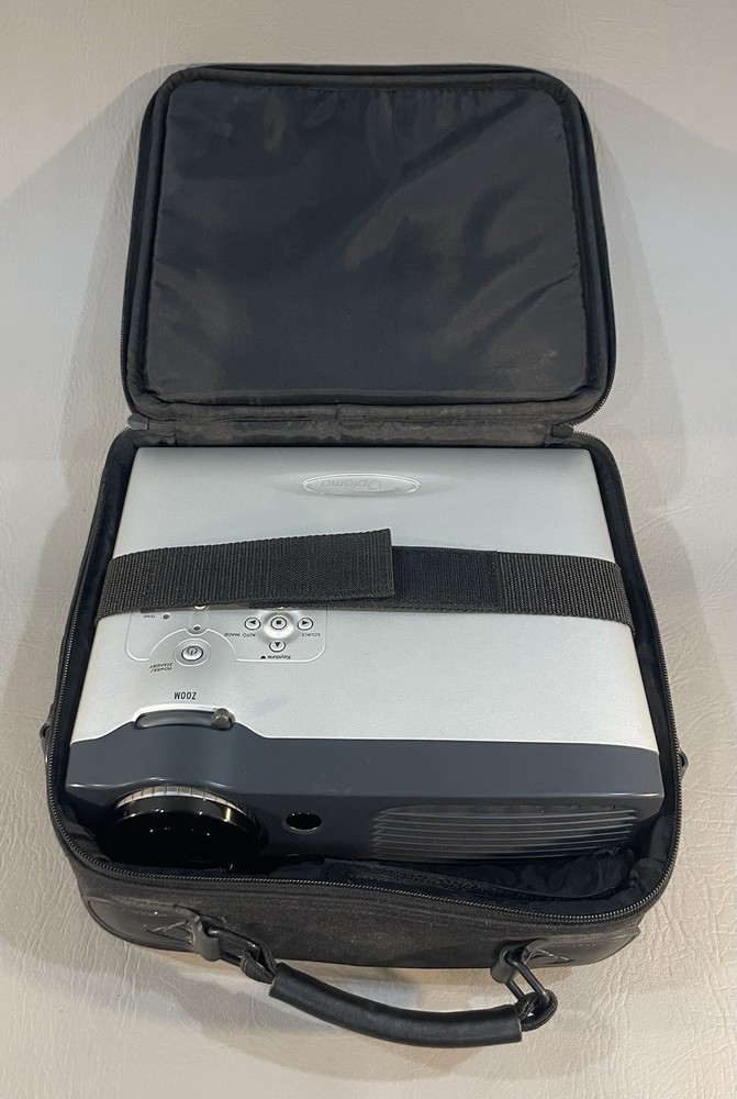 Optoma DLP Projector Display EP739 with Padded Case Owners Manual & Quick Guide