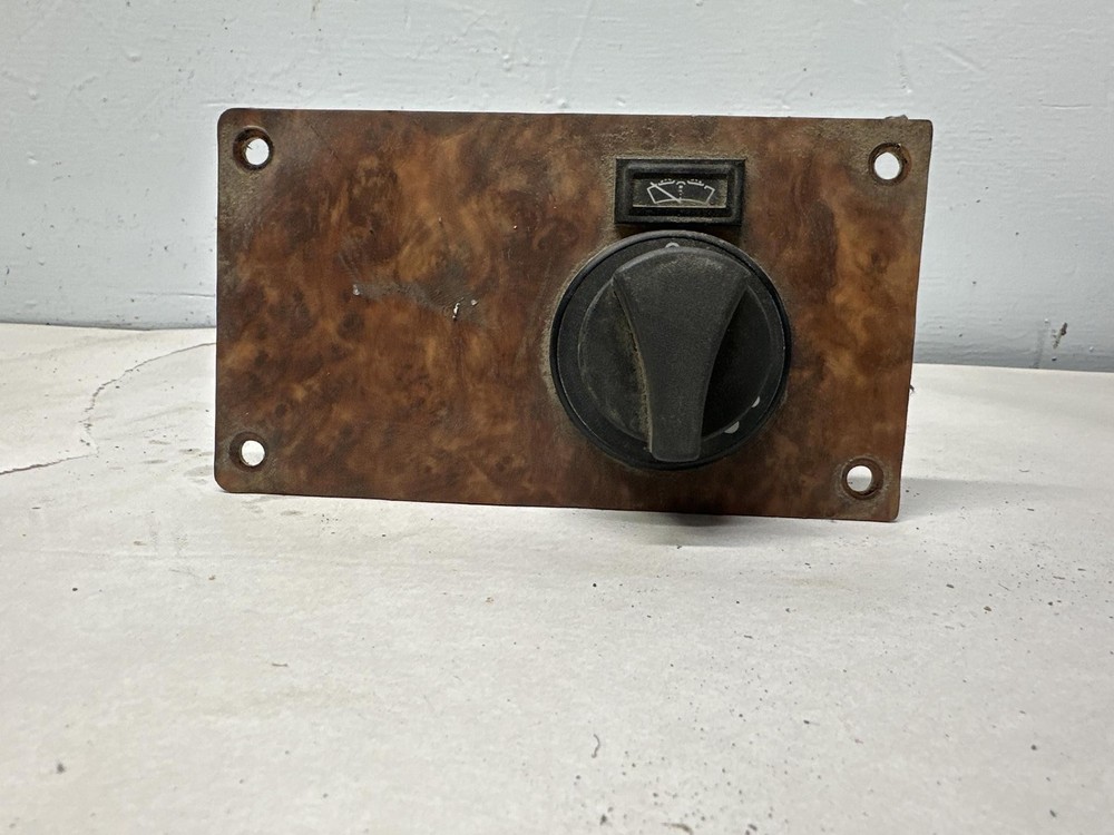 2002-2008 Kenworth T300 SWITCH Dash Panel - Used | P/N S641066