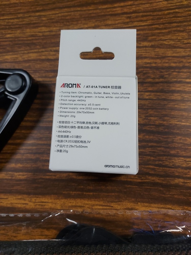 GUITAR ACCESSORIES*STRAP,CAPO & TUNER*