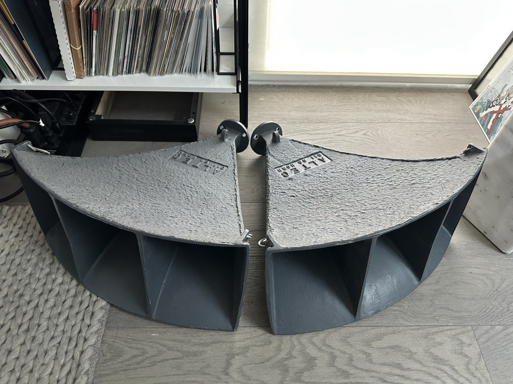 Altec 311-60 sectoral horn pair