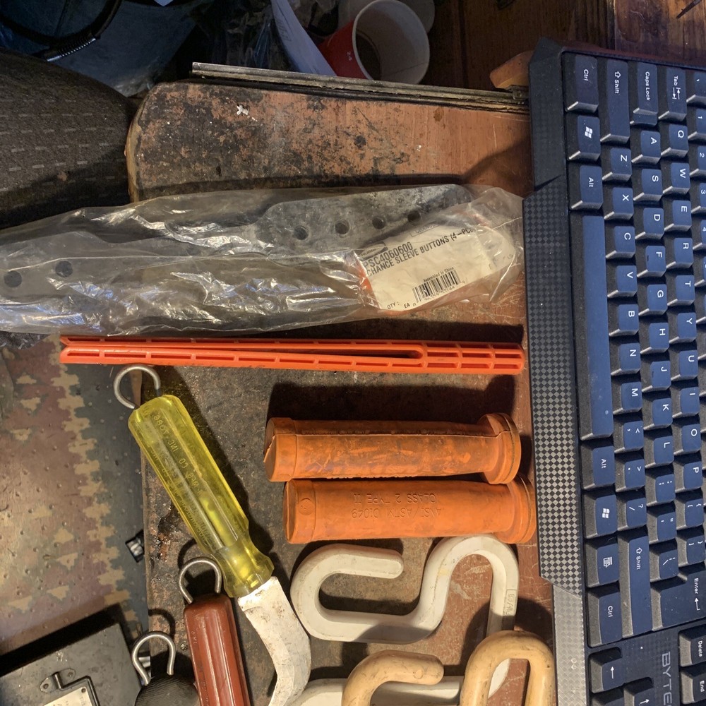 LOT OF LINESMAN TOOLS