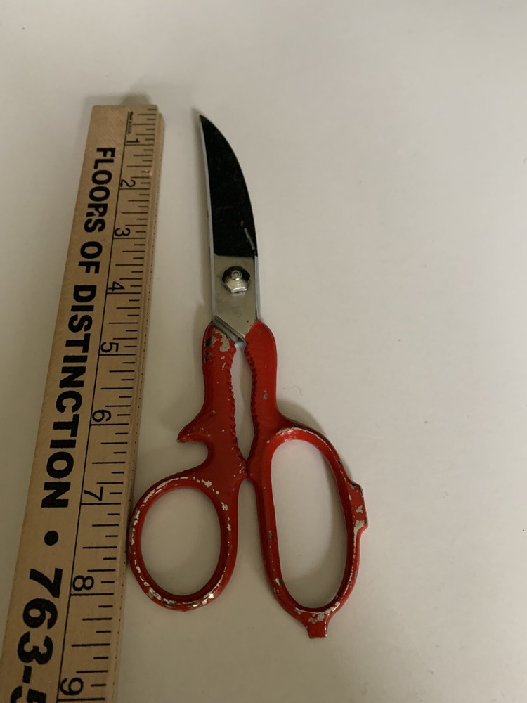 VINTAGE SCISSORS SAMMANN Working Condition Red Handle Metal Dull , Old