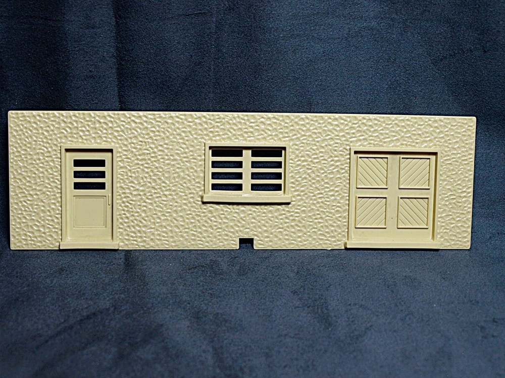Plasticville Post Office, Hardware Store, Supermarket Tan Back Piece O-S Scale