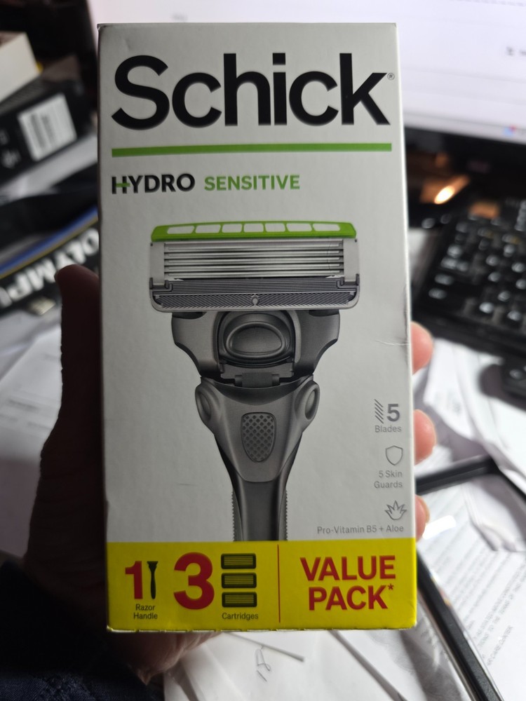 Schick Hydro 5 Mens Sensitive Razor Value Pack 3 Cartridges  NEW