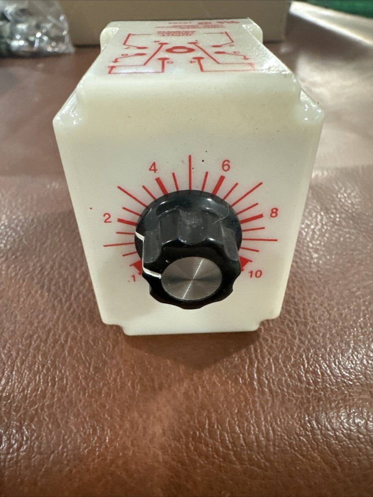 Dayton 6X603E Solid State Time Delay Relay, Range: 0.1-10sec, Input: 120VAC