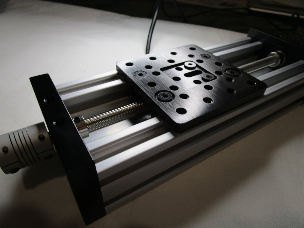 Manual Cross Sliding Table - 200mm travel