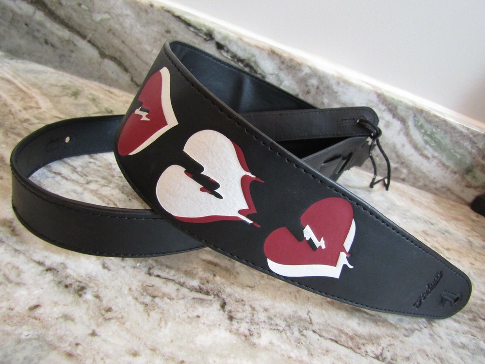 REBEL GUITAR STRAP GUNS - LOVE - BROKEN HEARTS