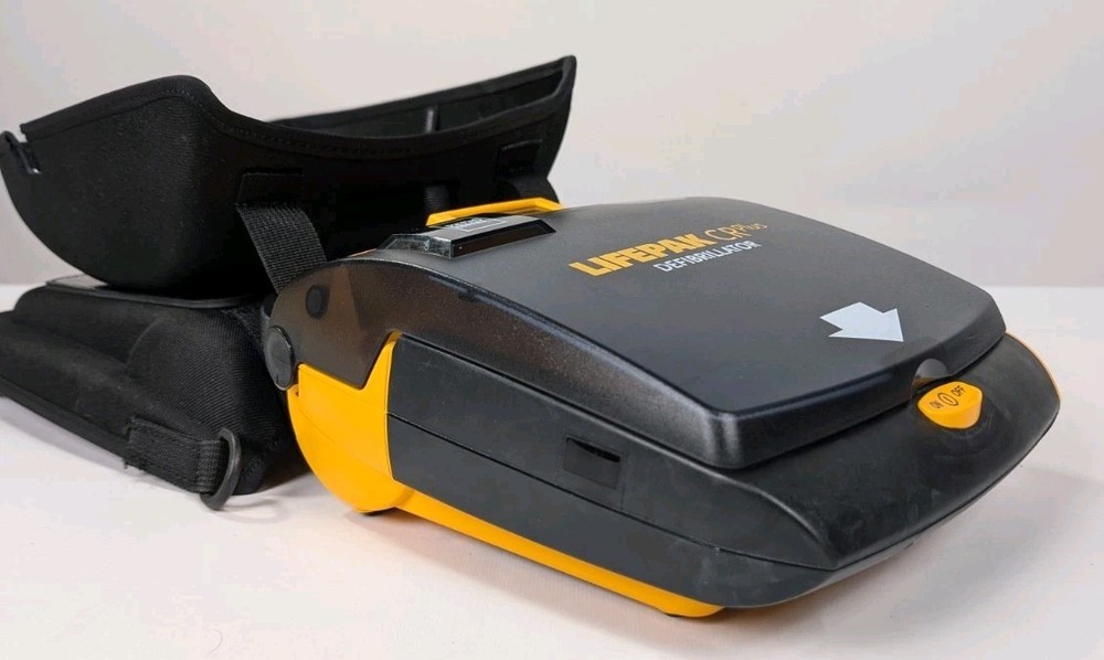 Physio Control Lifepak CR Plus With Case