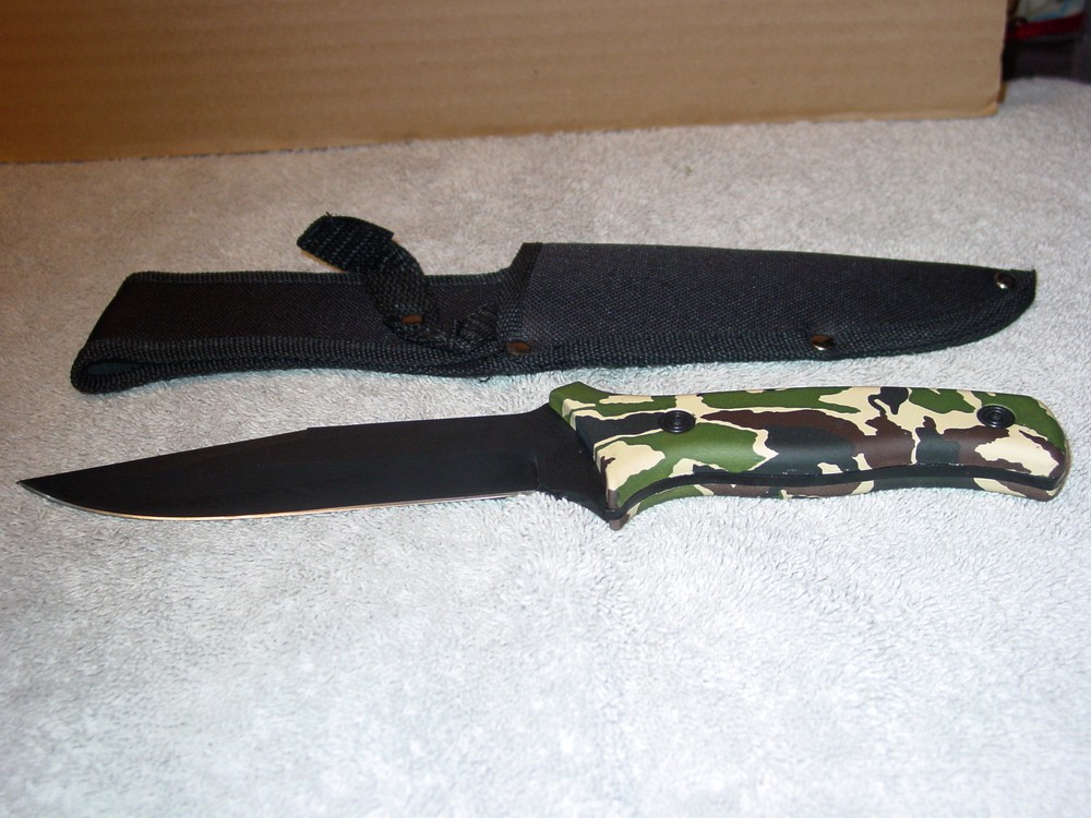 DAGGER TACTICAL OUTDOOR KNIFE CAMOUFLAGE HANDLE