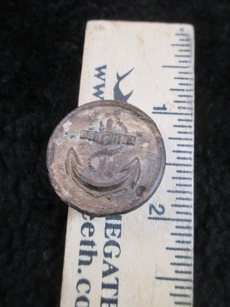 RARE - WW2 GERMAN 'KRIEGSMARINE' NAVY BUTTON --