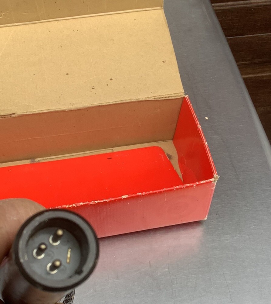 VINTAGE AUDIO TECHNICA AT 818 MICROPHONE