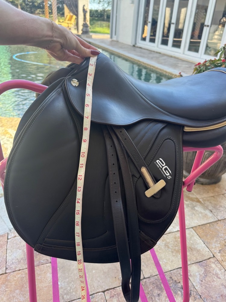 CWD 2Gs Custom All Purpose Saddle SE26 Model - Minimal Use