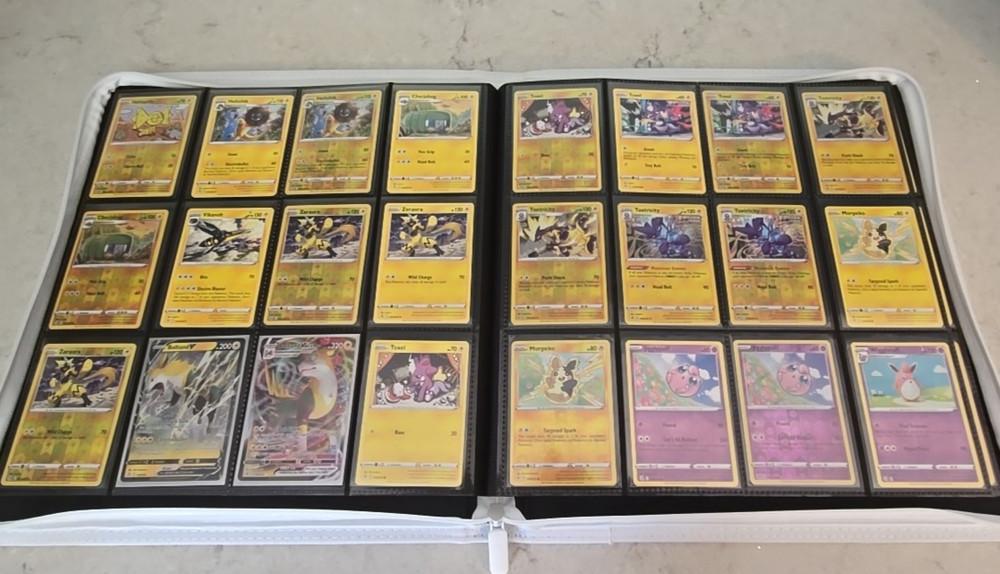 Fusion Strike Complete Base Set Binder with Reverse Holo & Energy - 473 Cards