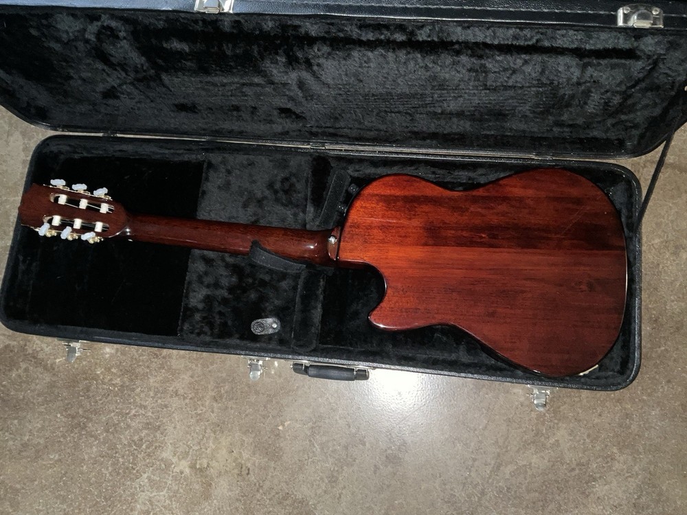 Hohner HAG 21 professional level thin solid body classical-electric guitar /case