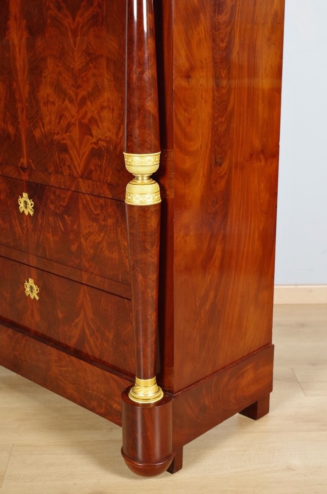 Empire Era Secretary