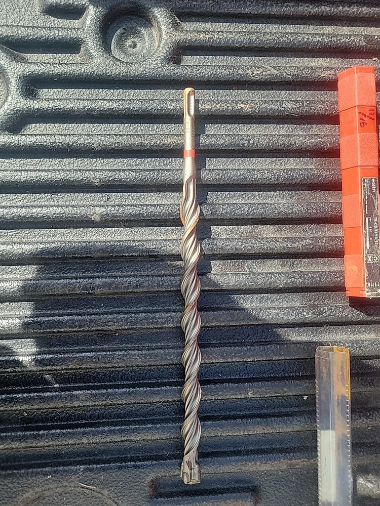 HILTI DRILL BIT #426821 Rusty, Solid Carbide Head, SDS Plus, 11/16"x12" TE-CX