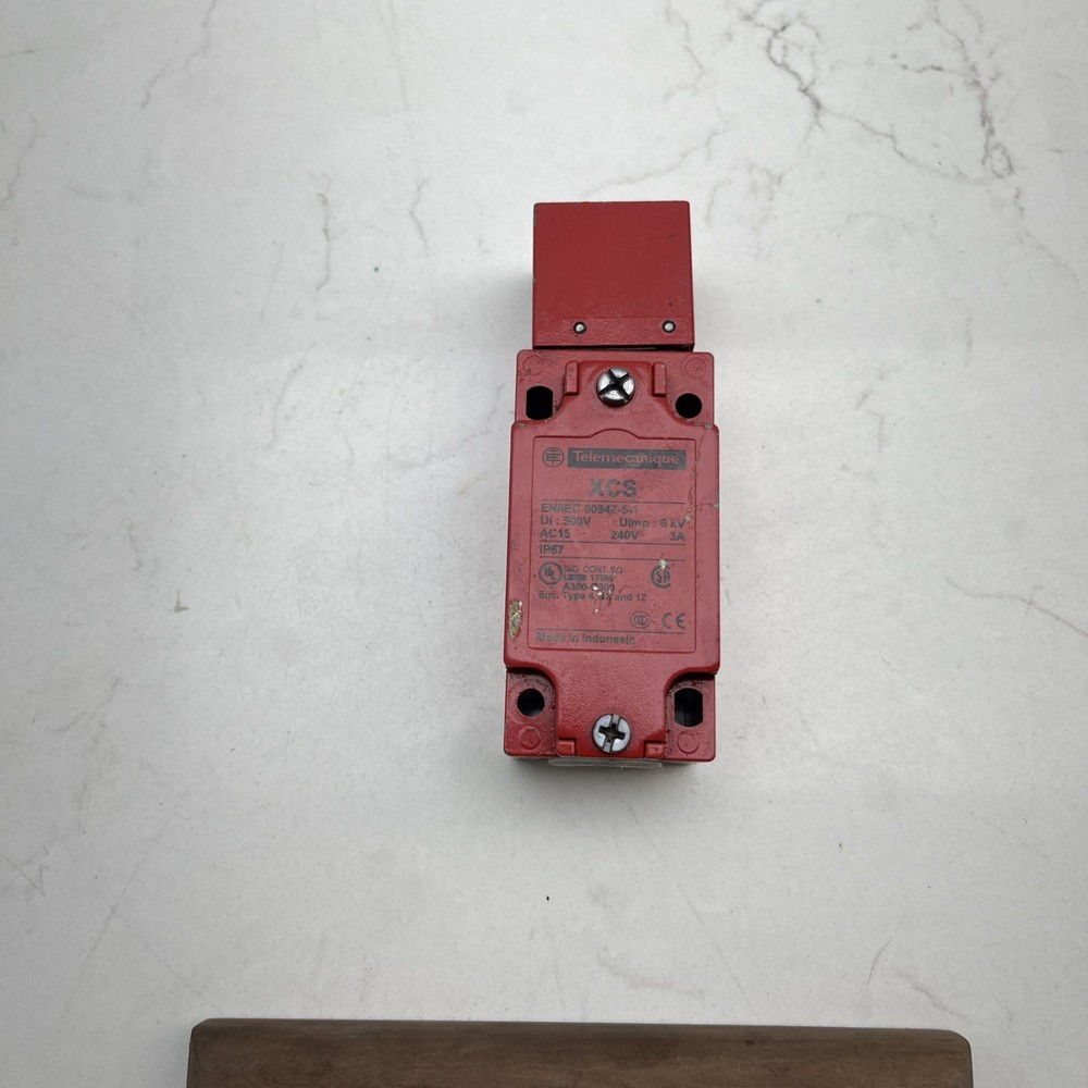 Telemecanique XCS-703