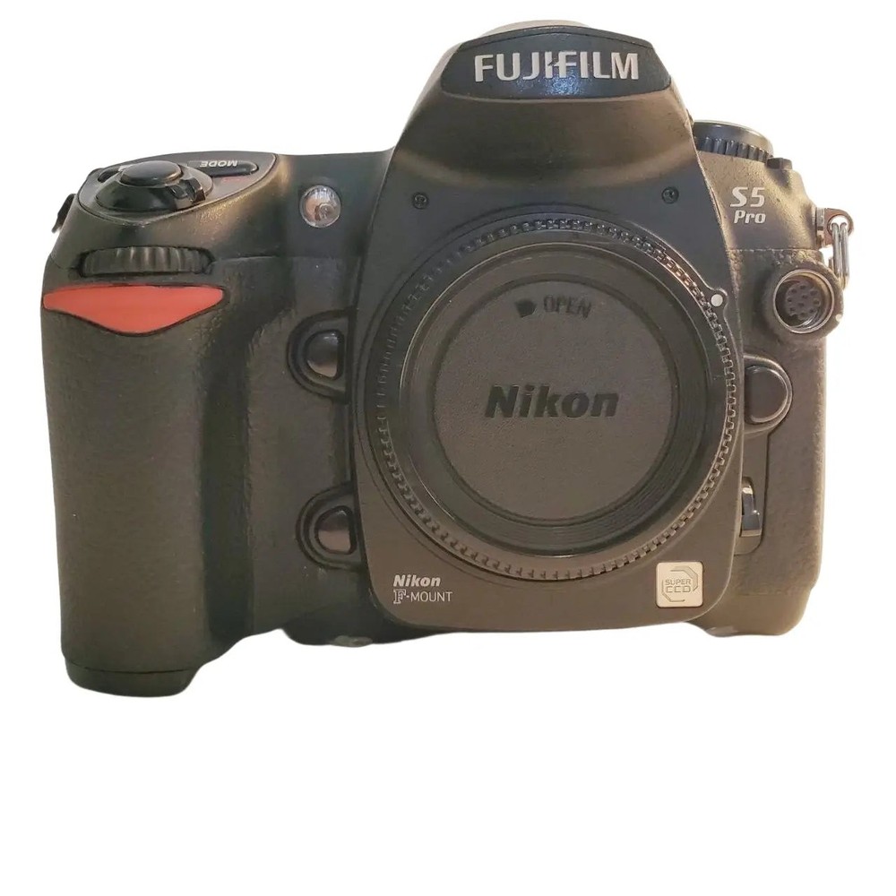 FUJIFILM S5 PRO + Lens + Battery