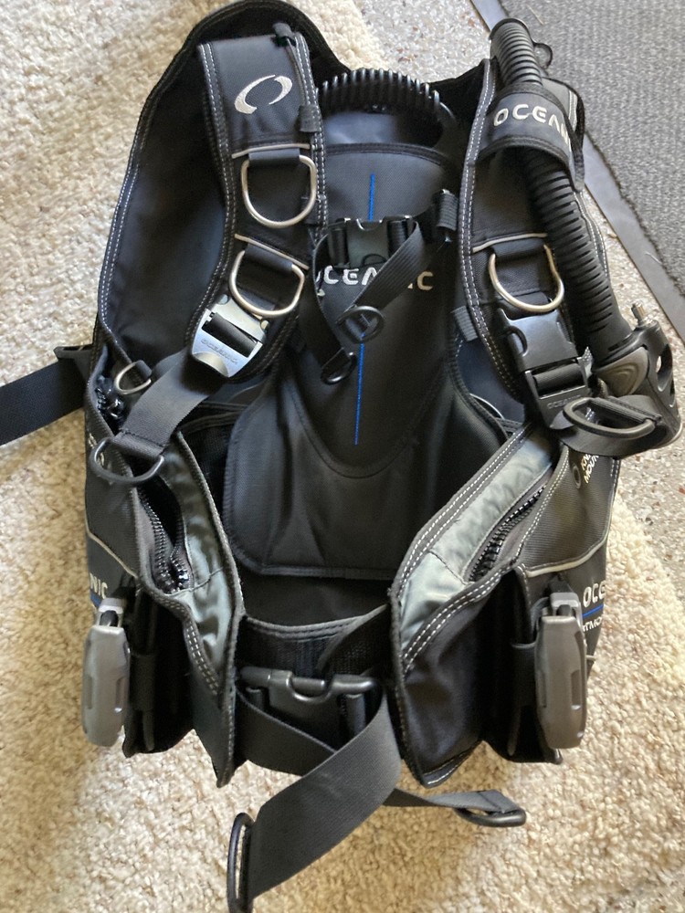 Oceanic BCD, size small, very good condition