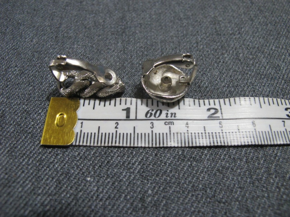Vintage stripped chain & rounded with scrolls silvertone metal earrings