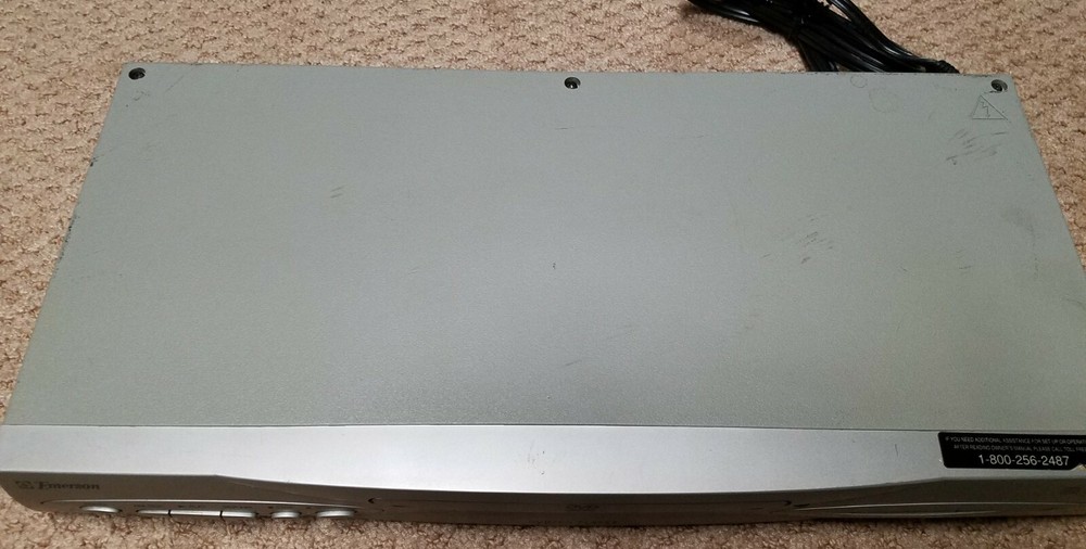 Emerson EWD7004 DVD Player