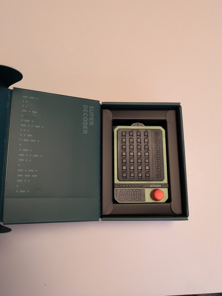 Giiker Super Decoder Electronic Code Breaking Game Puzzle Console New Open Box
