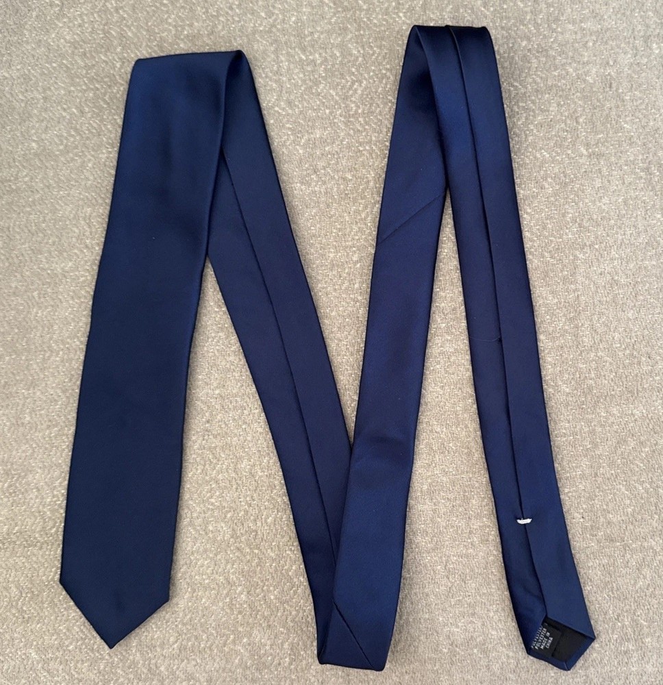 Tie Geoffrey Beene Navy Blue Satin, Solid, Shiny, 2.75”, EUC