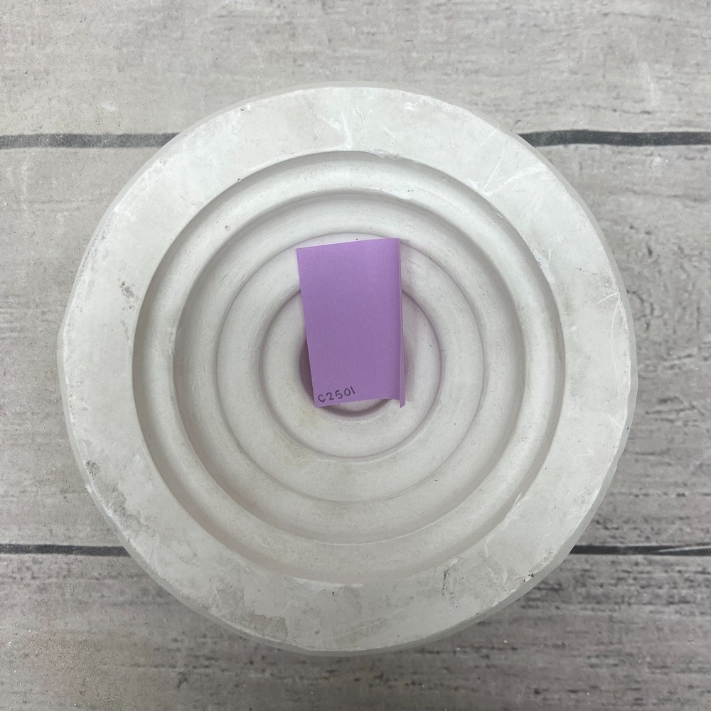 Vintage Unbranded Ceramic Casting Mold Round Base #847-B