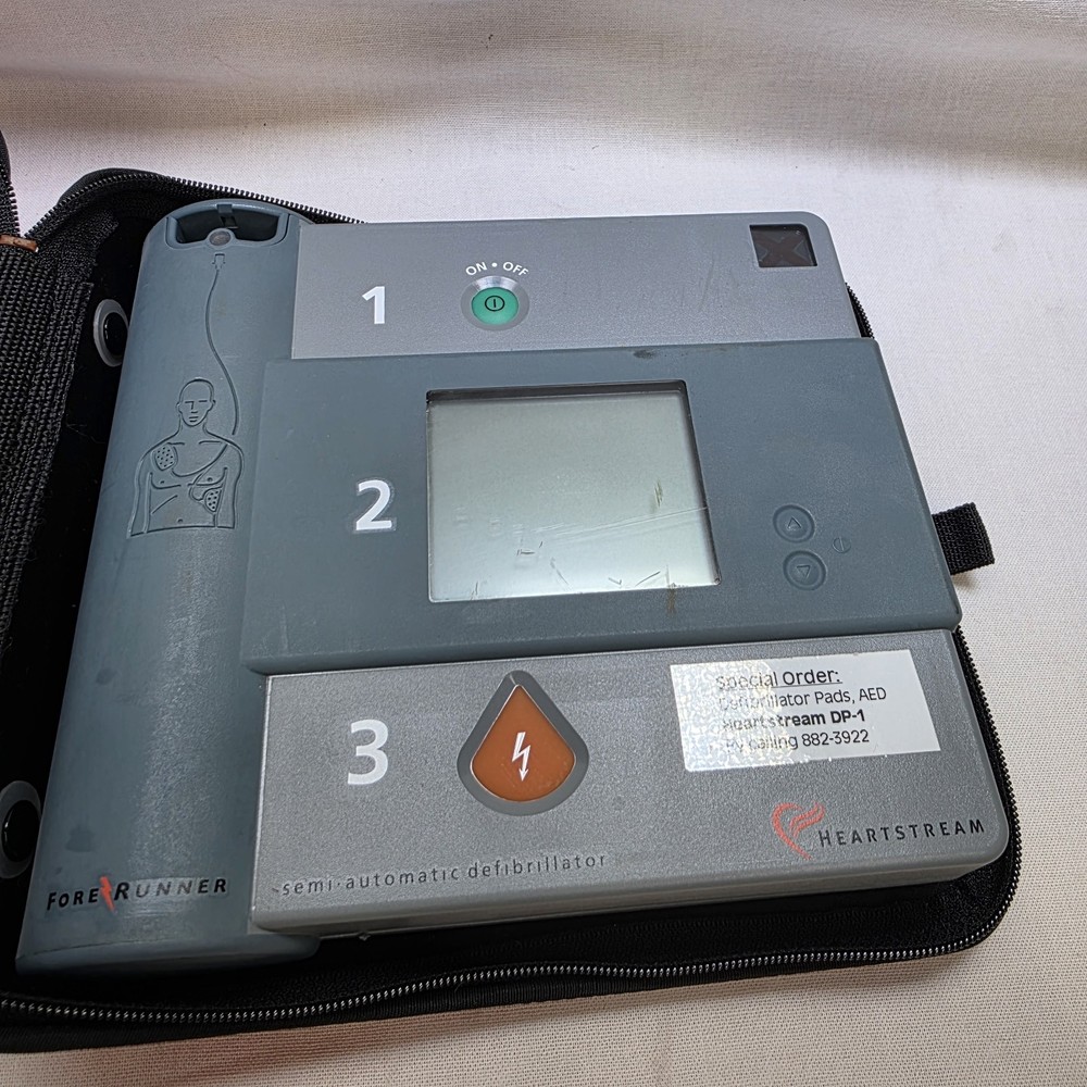 Philips HeartStream Forerunner Semi-Automatic Defibrillator 2 Batteries