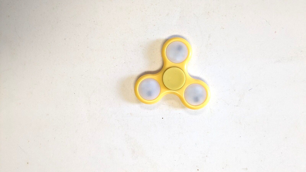 LED Fidget spinner 3 pattern muti color lights Yellow