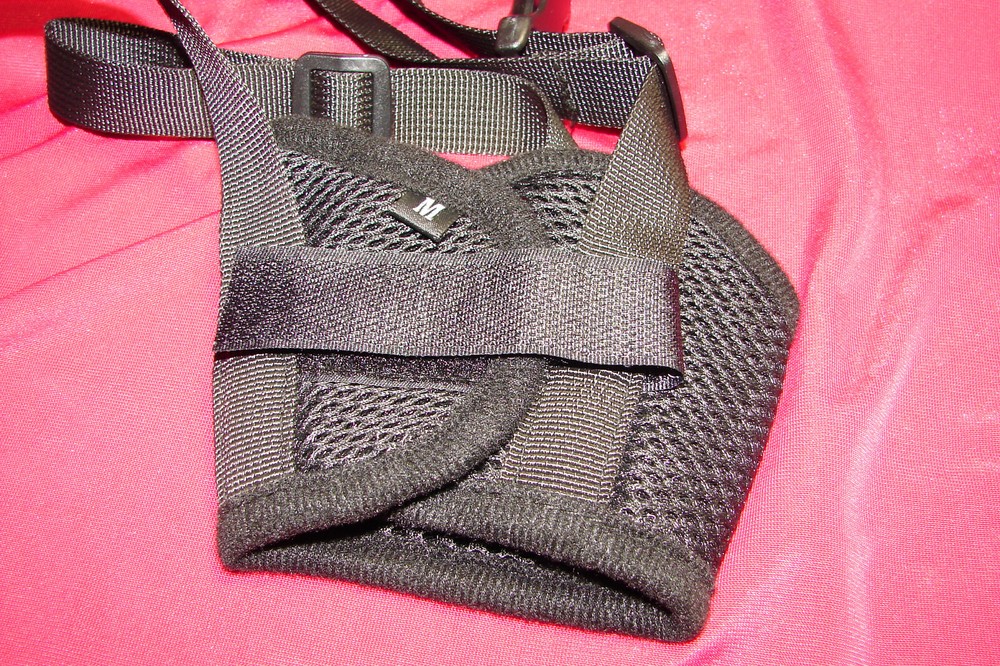 4 Medium Dog Muzzle Adjustable Anti-Biting,Barking,Chewing,Safety,CooZero NEW