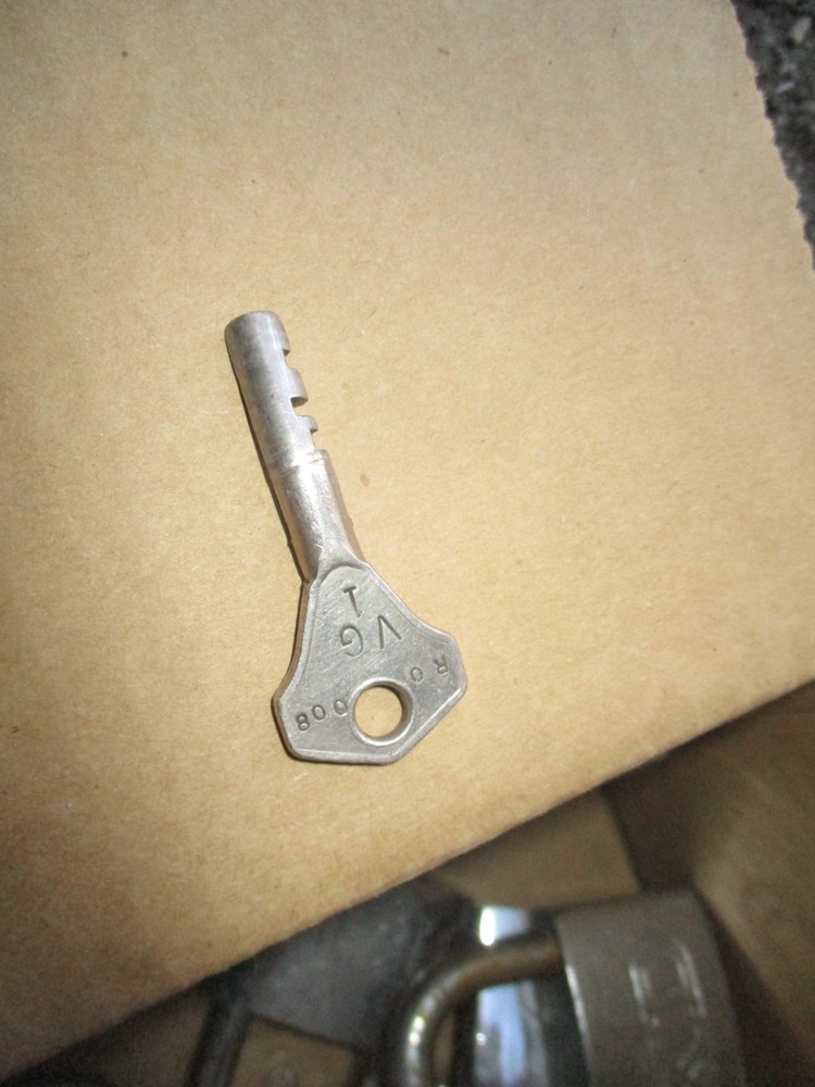 23 ALBOY model 330 LOCKS, KEYED ALIKE one key
