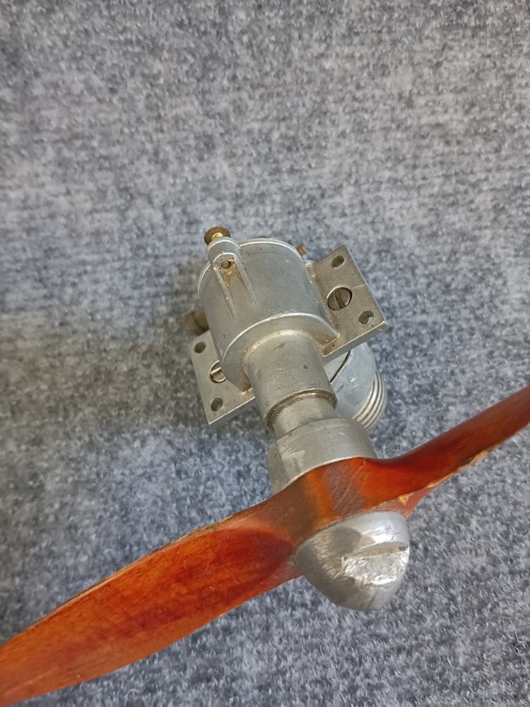 Vintage Rogers RMC2 Model Airplane Engine