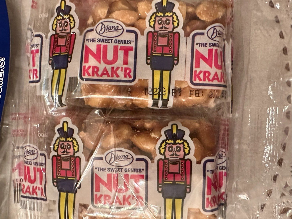 4-Pack Diana Wider Square Nut Krak'r Candy
