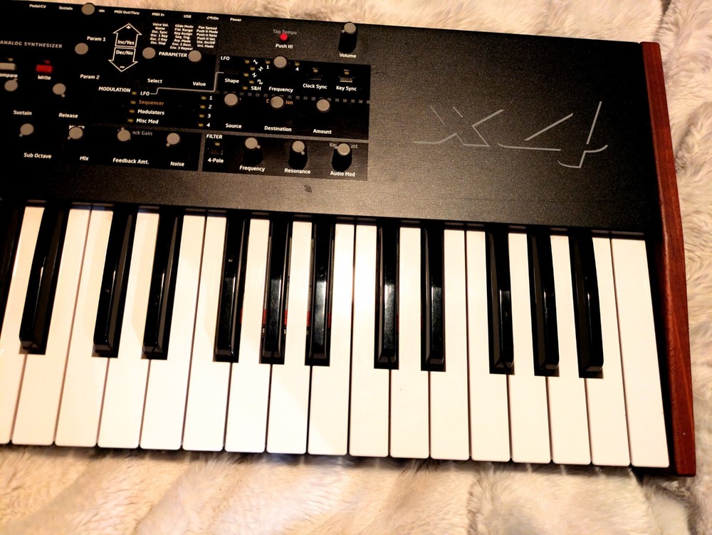 Dave Smith Mopho x4 DSI Analog Poly Synth Keyboard Curtis Filter Wood Sides