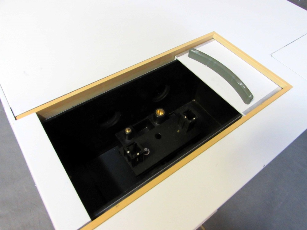 Hitachi Digilab U-2810 Spectrophotometer