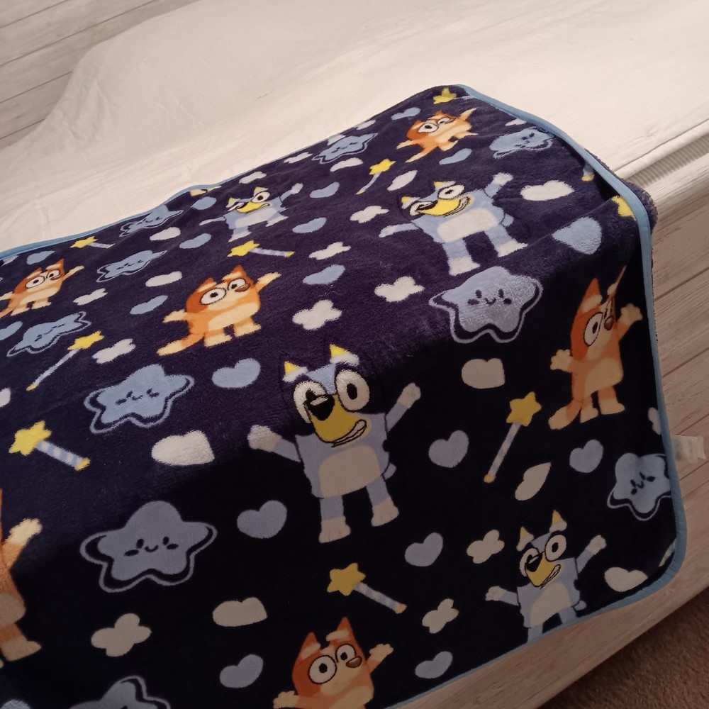 Bluey 40/ 50 In. Throw Blanket