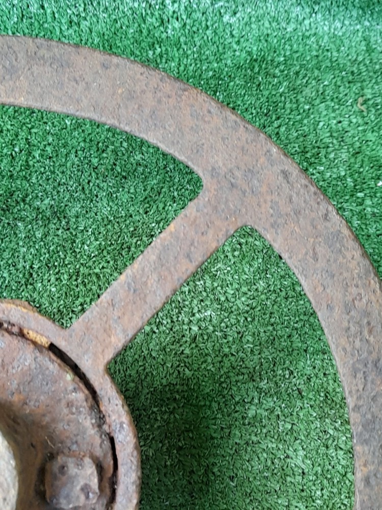 Cast Iron Wheel (23)