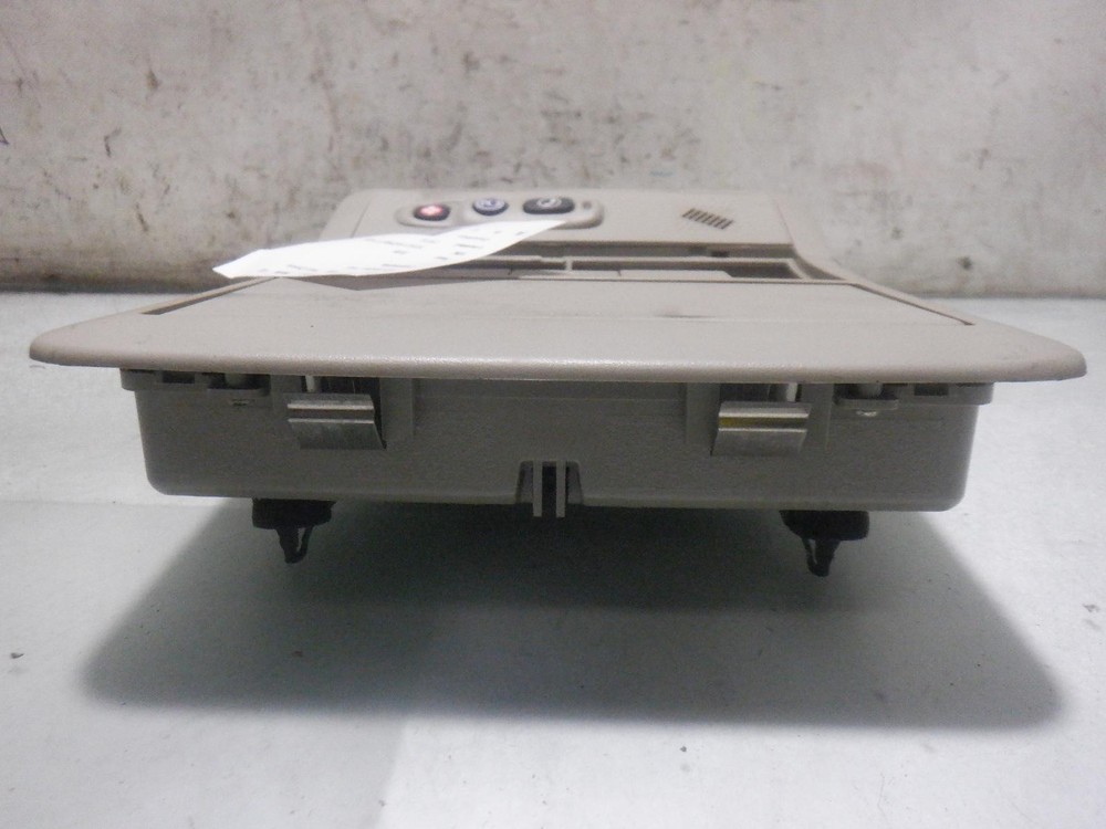 08 SATURN VUE Front Console roof