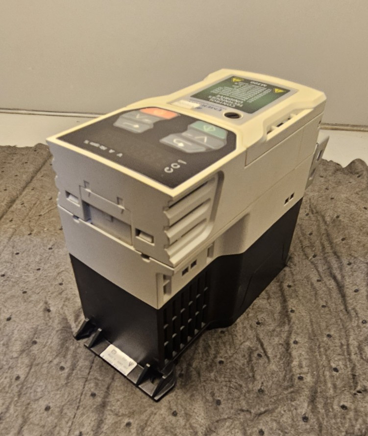 Emerson M300-012 00017 A CONTROL TECHNIQUES UNIDRIVE