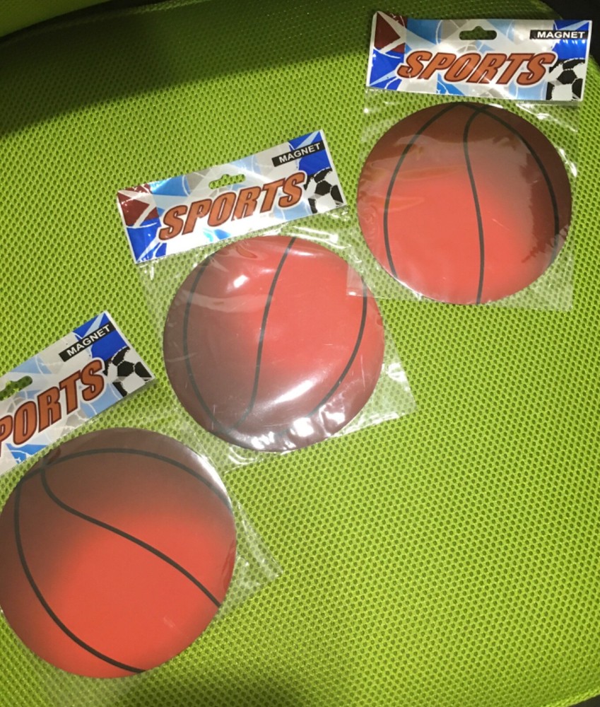 Basketball magnet