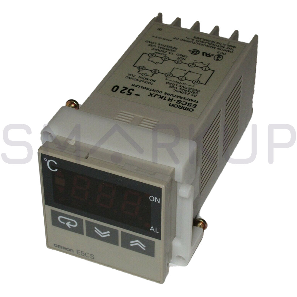 New In Box OMRON E5CS-R1KJX-520 Temperature Controller