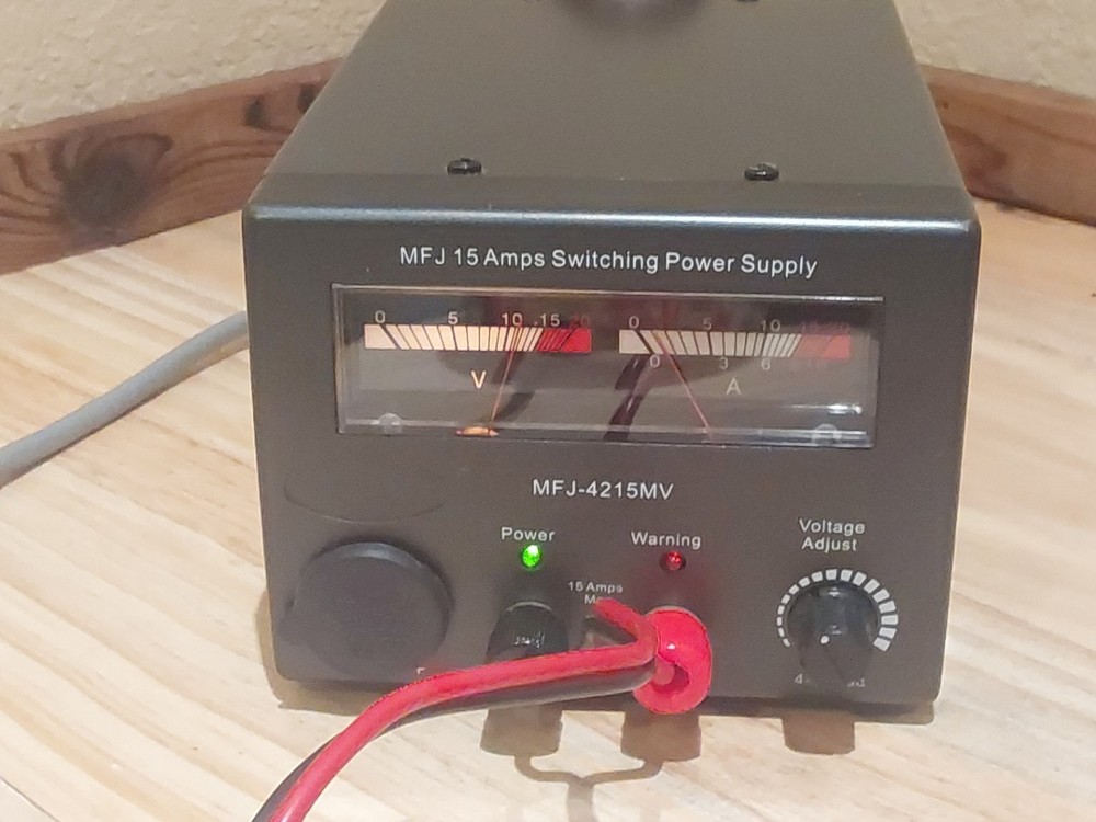 MFJ-4215MV Variable Switching POWER SUPPLY