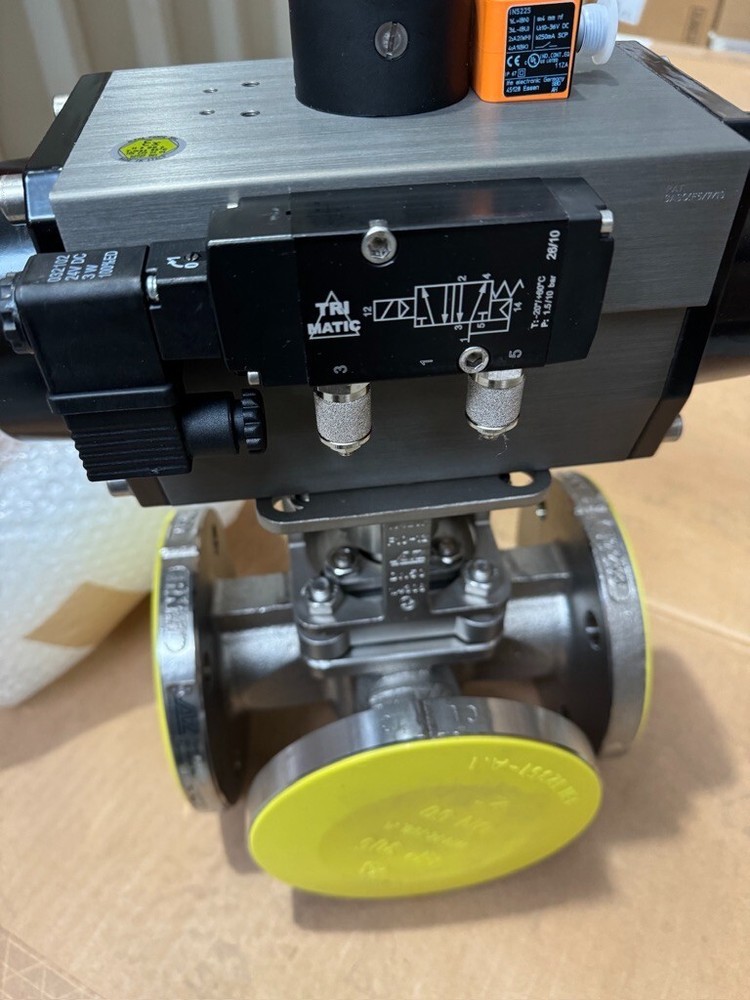 TRI-MATIC, Pneumatically driven AZ 3-way ball valve, (TA34500)